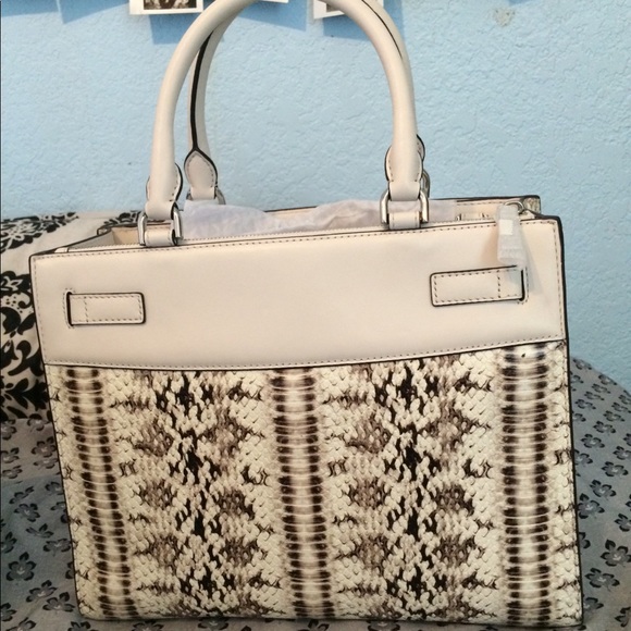 Brand new Michael Kors Purse and wallet set - Picture 3 of 8